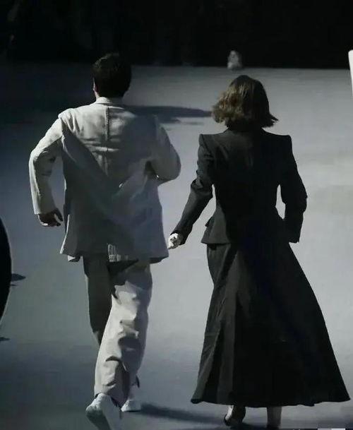 娱乐圈吃瓜爆料博主剪影,跟随吃瓜博主探寻幕后真相  第1张